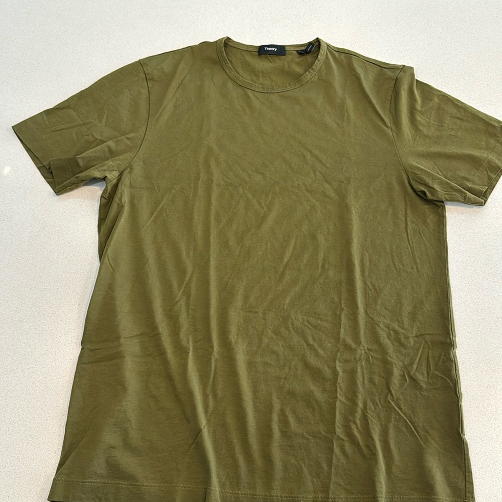 Theory men’s crew neck size large olive green